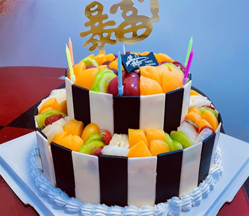 銳誠(chéng)生日會(huì)，壽星也是帥帥的銷(xiāo)冠哦~